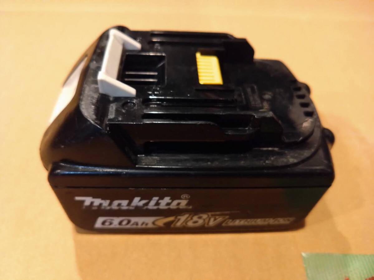  Makita original lithium ion battery BL1860B 18V 6.0Ah charge number of times 18 times snow seal attaching 