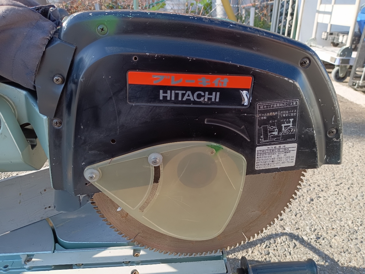 【埼玉県川越市引取限定】中古現状品 HITACHI 日立工機 305mm 卓上スライド丸のこ 両傾斜45度 AC100V 50/60Hz 木工用 C12FS【発送不可】_画像6