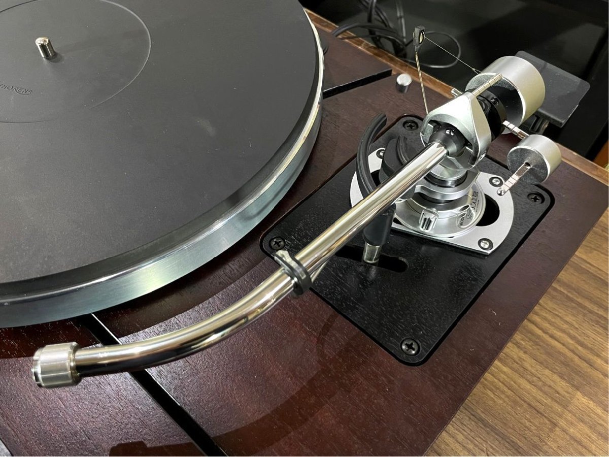 レコードプレーヤー THORENS TD320 MKII SME 3009 S2 improved 搭載 取説/新品ベルト/元箱等付属 Audio Stationの画像5