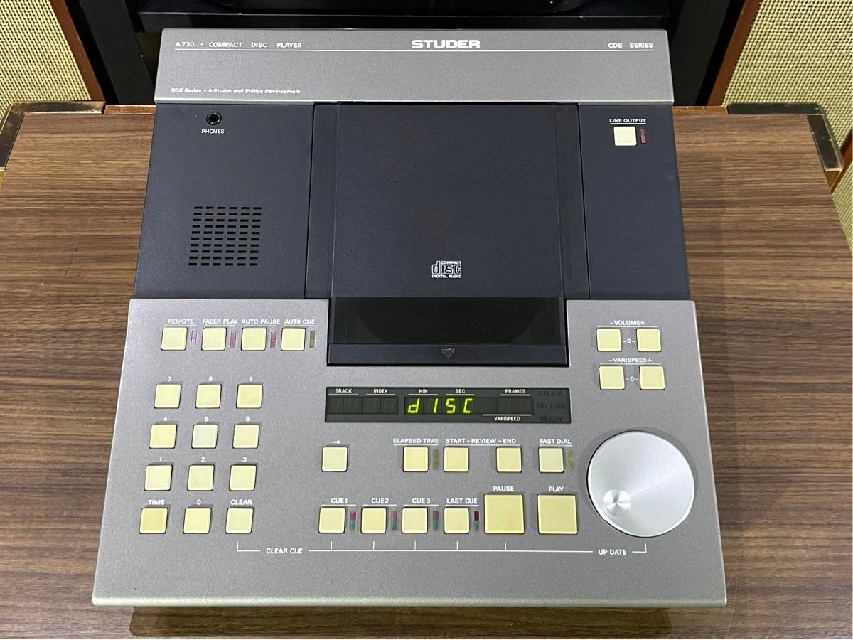 良品 CDプレーヤー STUDER A730 元箱/サイドウッド/取説等付属 動作良好 Audio Station_画像2