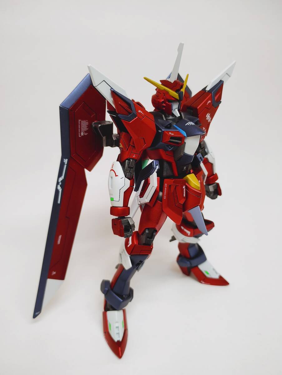 ガンダムSEED FREEDOM　HGCE 1/144 イモータルジャスティスガンダム　改修全塗装済み　マットキャンディ塗装_画像3