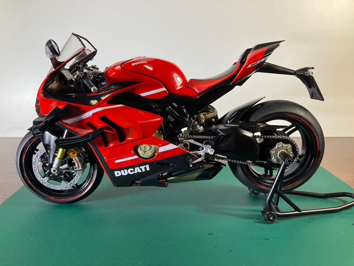 タミヤ TAMIYA Ducati super leggera V4 ドゥカティー スーパーレッジェーラ V4 1/12スケール プラモデル 完成品 箱、組み立て図付 バイク_画像4