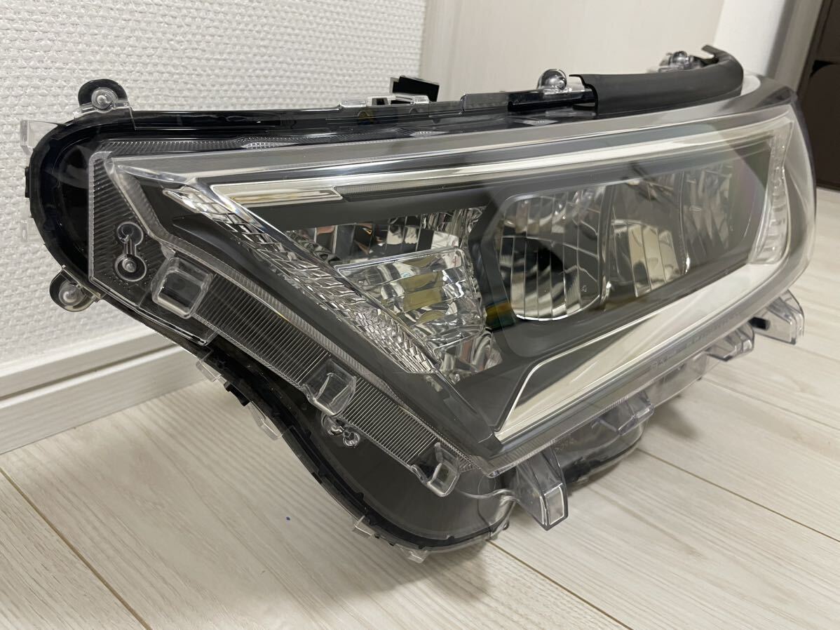 トヨタ　RAV-4 RAV4 ラヴ4 ラブ4 MXAA52 左ヘッドライト 左ヘッドランプSTANLEY 42-87 送料無料81185-42832 打刻A 取り付け部破損なし_画像2