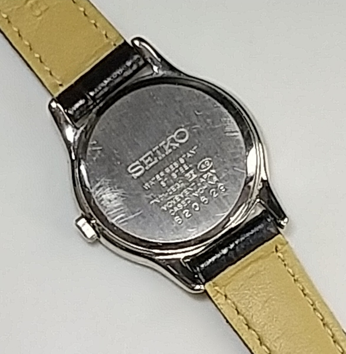 腕時計 SEIKO QUARTZ 7N01-0EG0 ホワイト盤 専用バンド 電池交換済_画像7