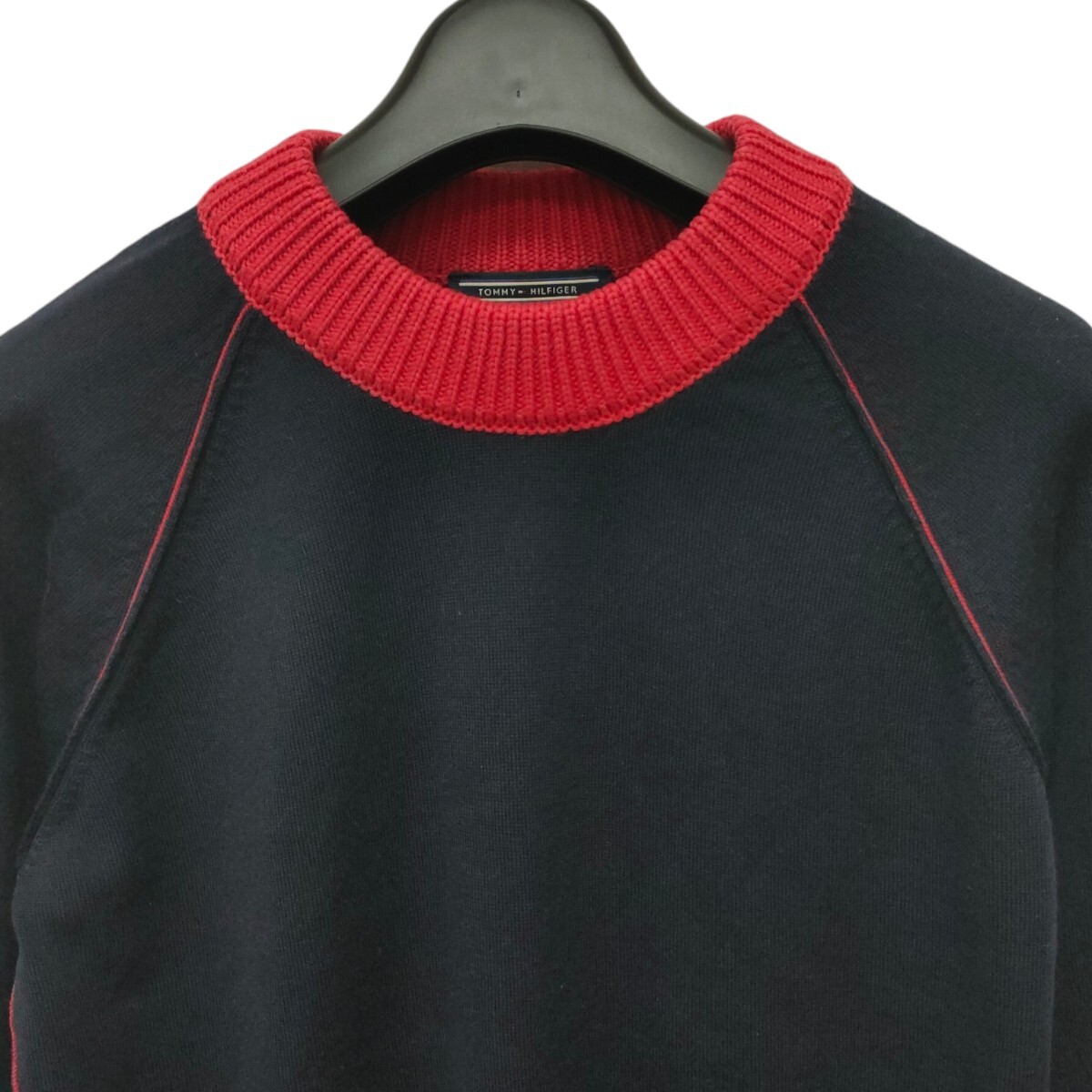 TOMMY HILFIGER Luxury Wool /トミーヒルフィガー レディース ウール100% クルーネック ニットセーター 薄手 Sサイズ 黒×赤 I-3638_画像2