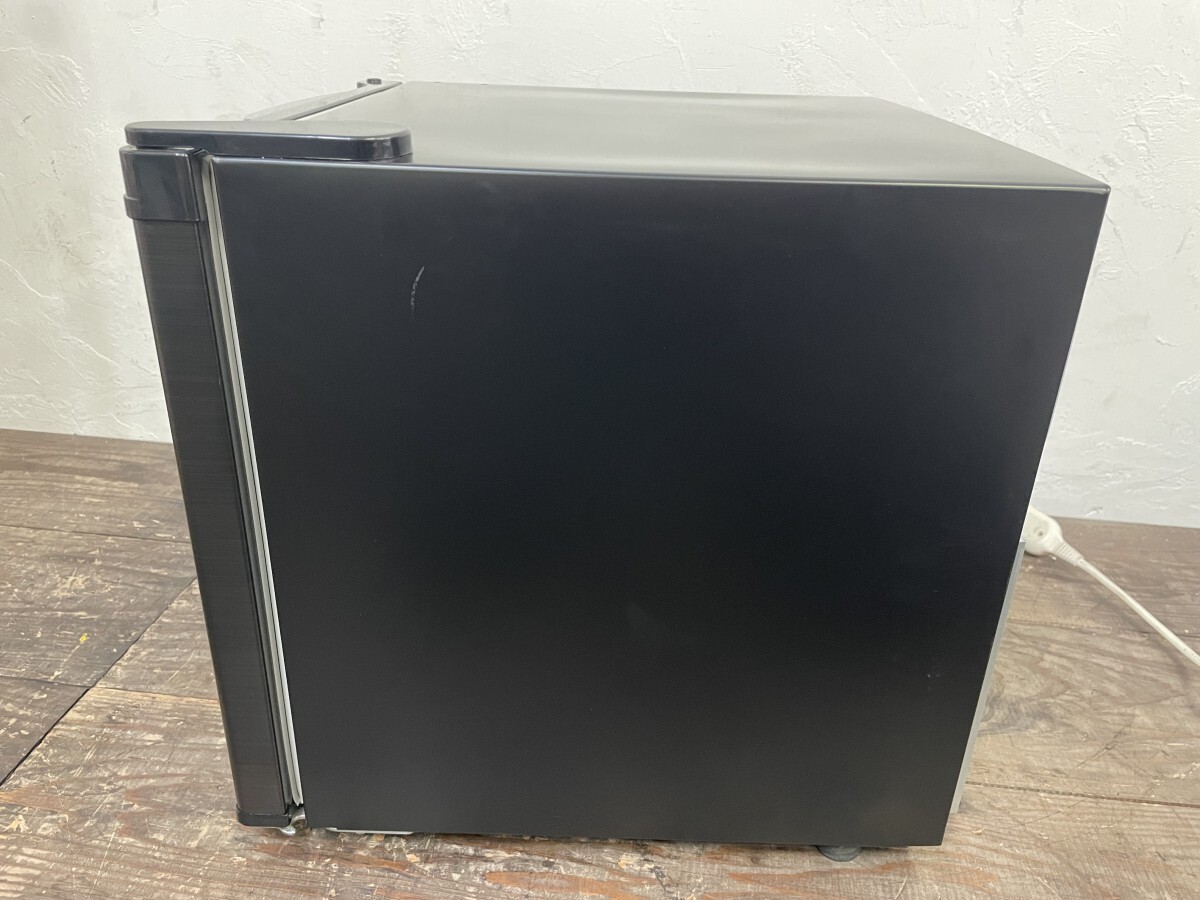 動作確認済み TOSHIBA 東芝 GR-HB30PA (TS) 冷蔵庫 2021年製 ブラウン ブラック 右開きタイプ 幅42.5cm 27L 1ドア (2)の画像9