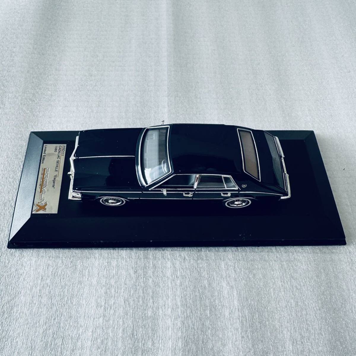 Premium X 1980 Cadillac Seville Elegante Dark Blue 1:43_画像2