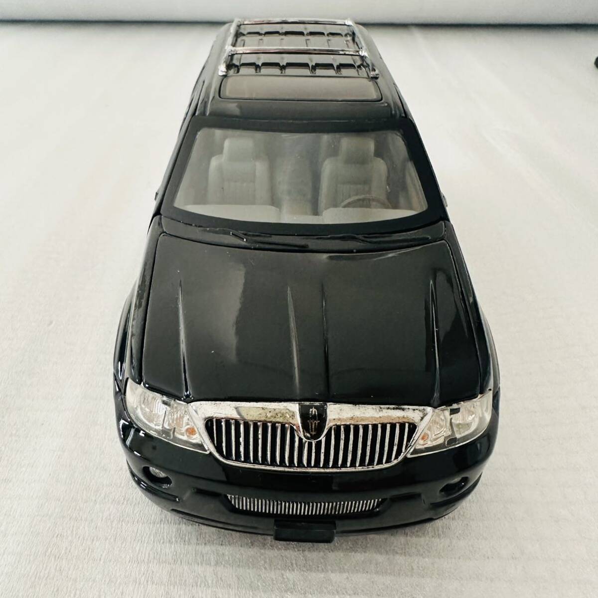 1:24 LINCOLN NAVIGATOR 1/24 リンカーン ナビゲーター CUSTOM SOUND SYSTEMS Jada TOYS DUB CITY ウーハー 左右出しマフラー 部品取りの画像1