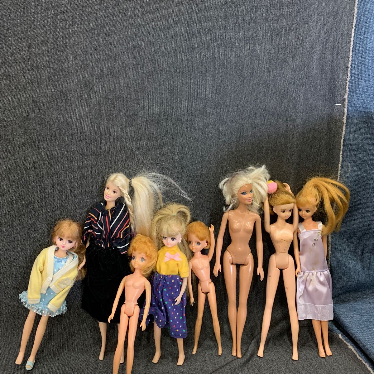 ［まとめ売り］リカちゃん Barbie人形　着せ替え人形 洋服 サーティーワン　Barbieハウス　家具 小物 大量セット　ゆ_画像9