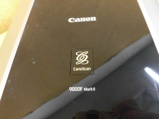 [A19274] Canon CanoScan 9000F MarkII A4 color scanner V film guide lack of * sale at that time is f rug sip machine was 