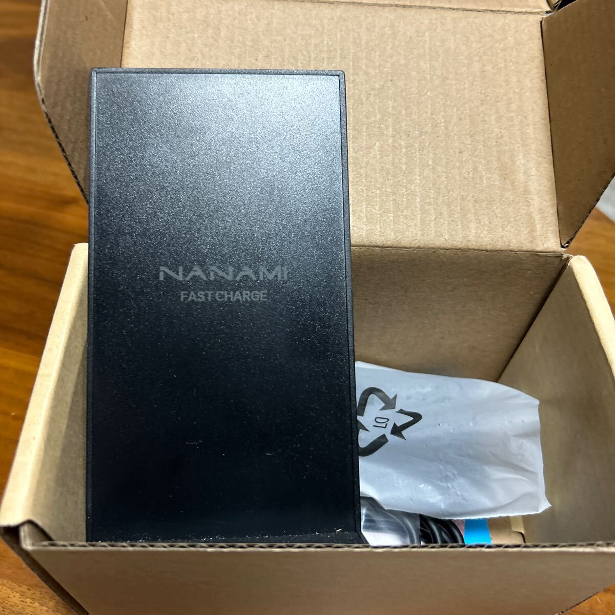 NANAMI ワイヤレス充電器 (Quick Charge3.0急速充電器付属) Qi/PSE認証済み iPhone 15/14/13/12各種機器対応 USB-Cポート 充電スタンド 