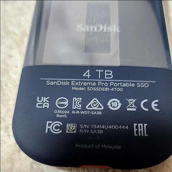 Sandisk Extream PRO 4TB (SDSSDE81-4T00-J25 2000MB/秒 ポータブルSSD) 