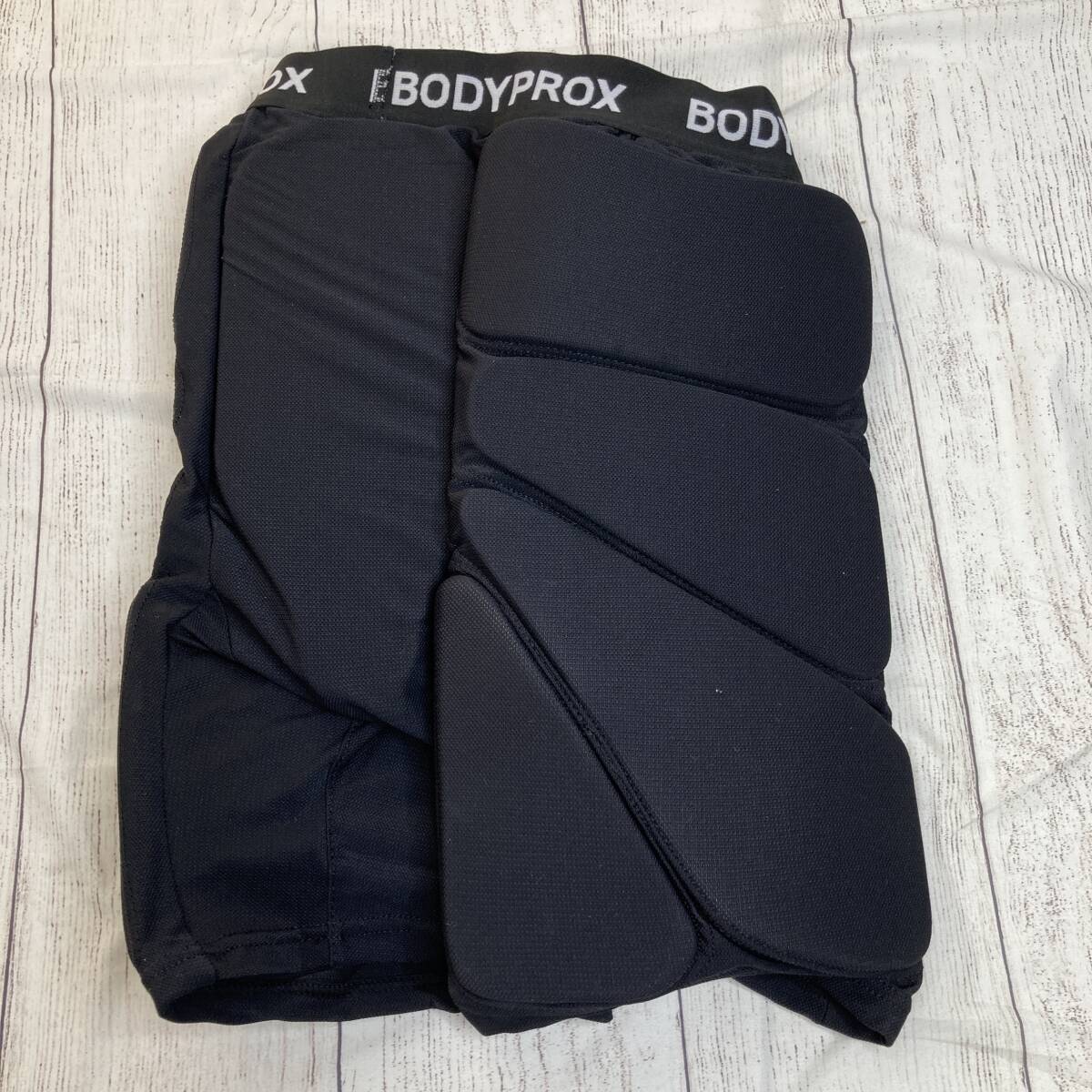 【美品】Bodyprox ボディープロックス 保護パッド入り ショーツ スノーボード スケート スキー 3D ヒップ 臀部 尾骨の保護/Y16188-M2_画像3