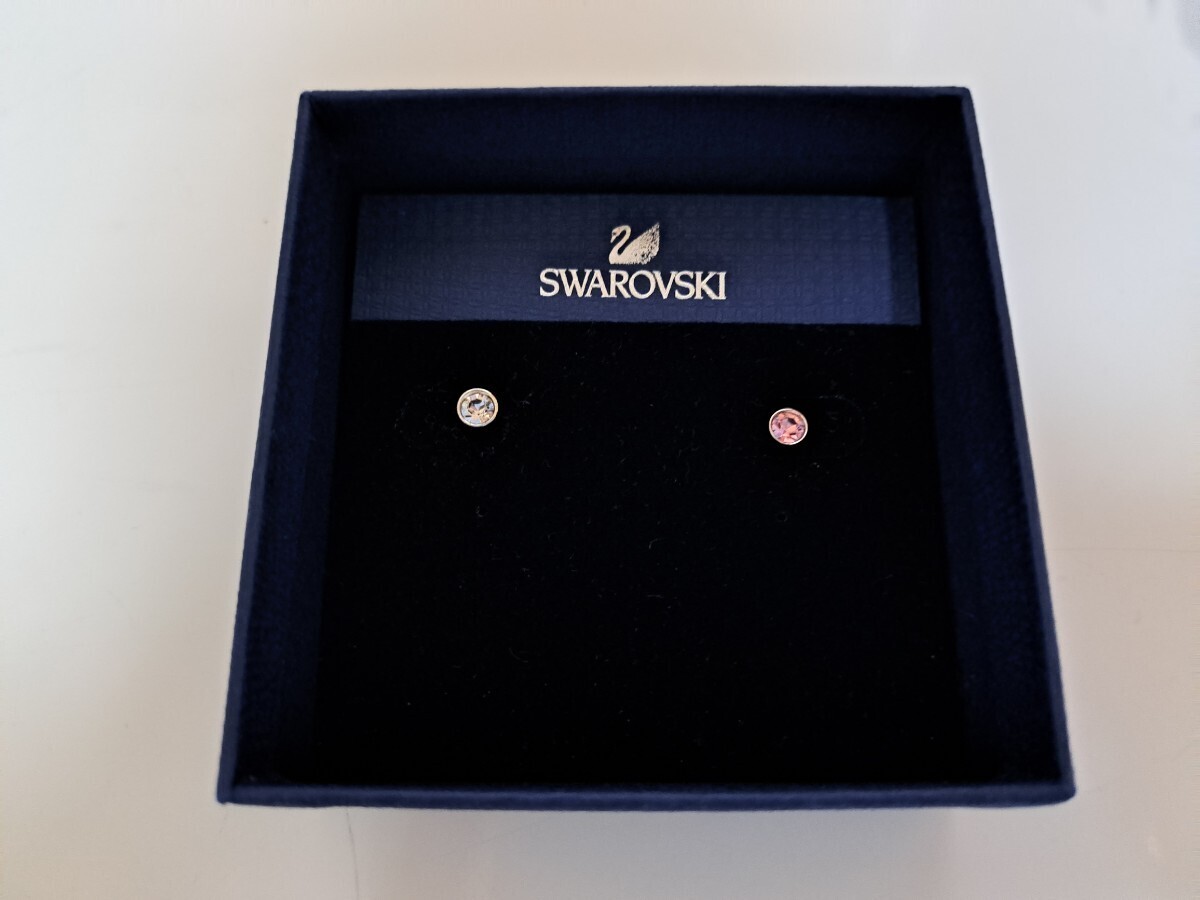 SWAROVSKI スワロフスキー ピアス 箱付 アクセサリー_画像2