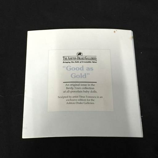 1円 THE ASHTON-DRAKE GALLERIES Good as Gold ビスクドール 磁器人形 全長約42cm 証明書 クッション付き_画像7