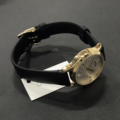 1円 新品同様 グッチ 腕時計 YA126571 126.5 デイト ゴールドカラー クォーツ レディース 純正ベルト 付属品有_画像6