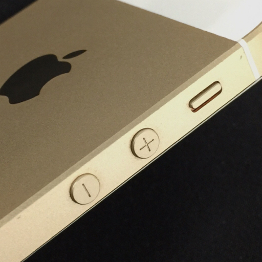 AU Apple iPhoneSE A1723 MLXM2J/A 16GB ゴールド スマホ 本体 利用制限〇の画像5
