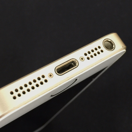 AU Apple iPhoneSE A1723 MLXM2J/A 16GB ゴールド スマホ 本体 利用制限〇の画像6