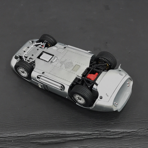 EXOTO 1/18 RACING LEGENDS COBRA DAYTONA COUPE ミニカー 模型 シルバーカラー ホビー おもちゃ QG041-42の画像6