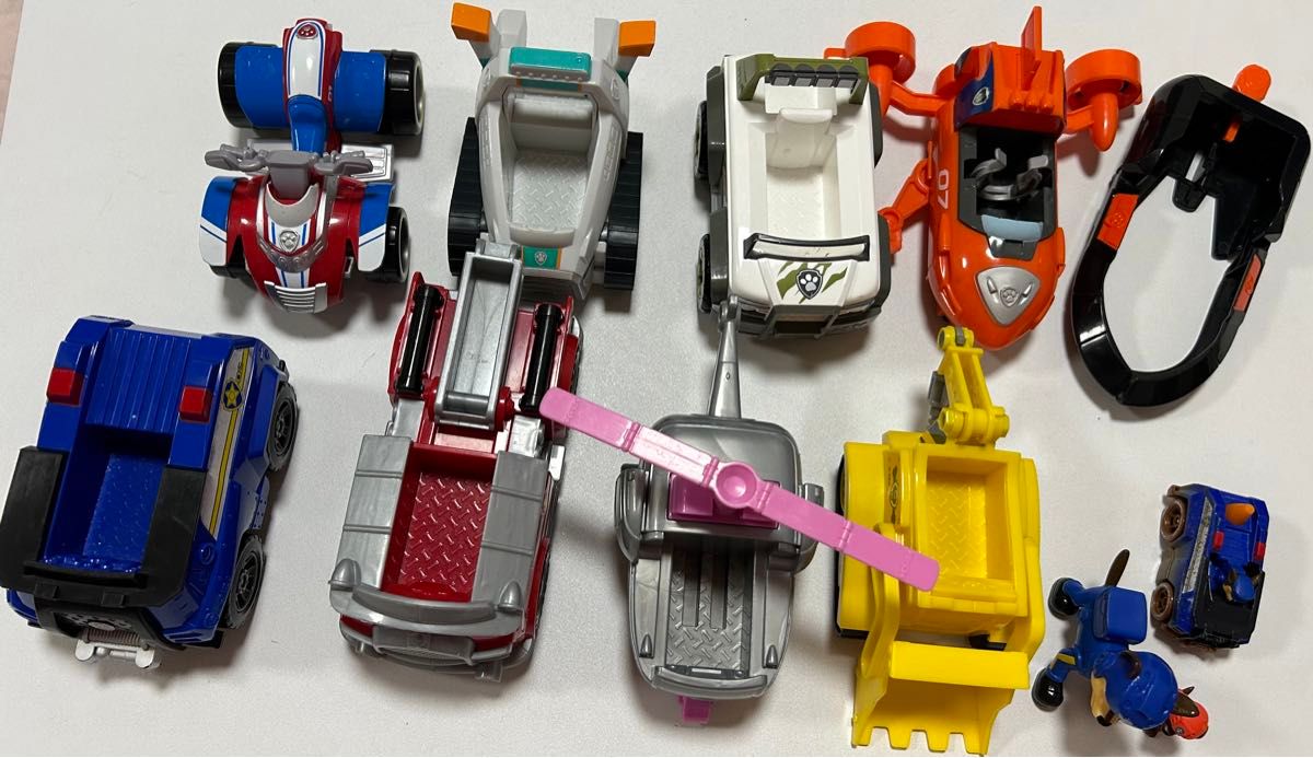ほぼ未使用 パウパトロール ベーシックビークル 9点セット まとめ売り おもちゃ 本日限定】大特価 パウパトロール ベーシックビークル まとめ