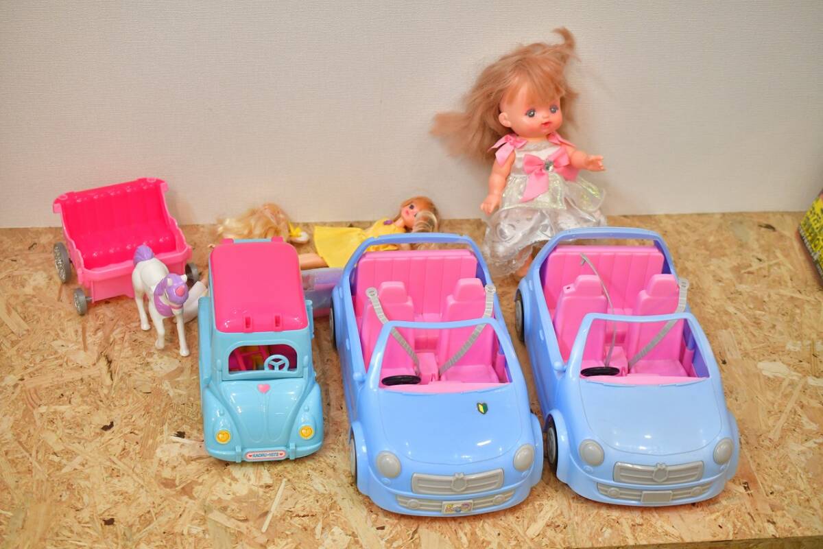 リカちゃん　かぞくでドライブ リカちゃんファミリーカー　タカラトミー　フレッシュプリキュア ドーナツカフェ　車　馬車　人形　など_画像1