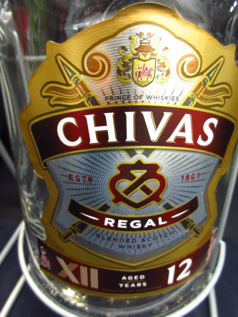 a4516　CHIVAS REGAL 12年 /空瓶 全2点/シーバス リーガル/ビッグサイズ/4.5L/空き瓶/ゆりかご台付き/インテリア/ディスプレイ　現状品_画像3