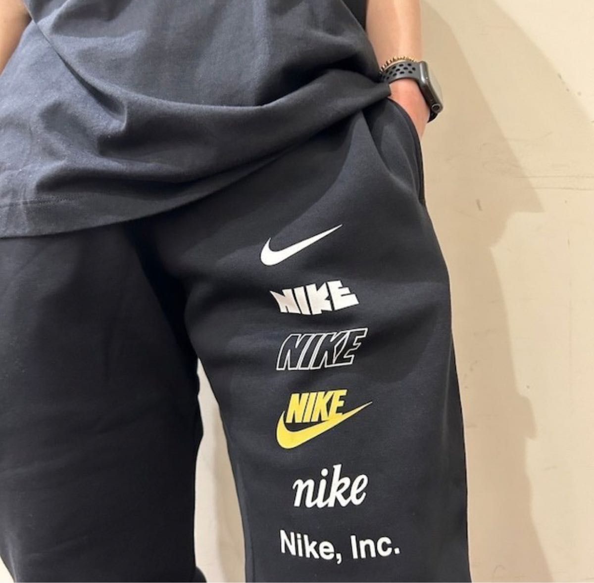 新品タグ付】ナイキ クラブ フリース クルー+クラブ Tシャツ 新品タグ付】ナイキ クラブ フリース クルー+クラブ Tシャツ