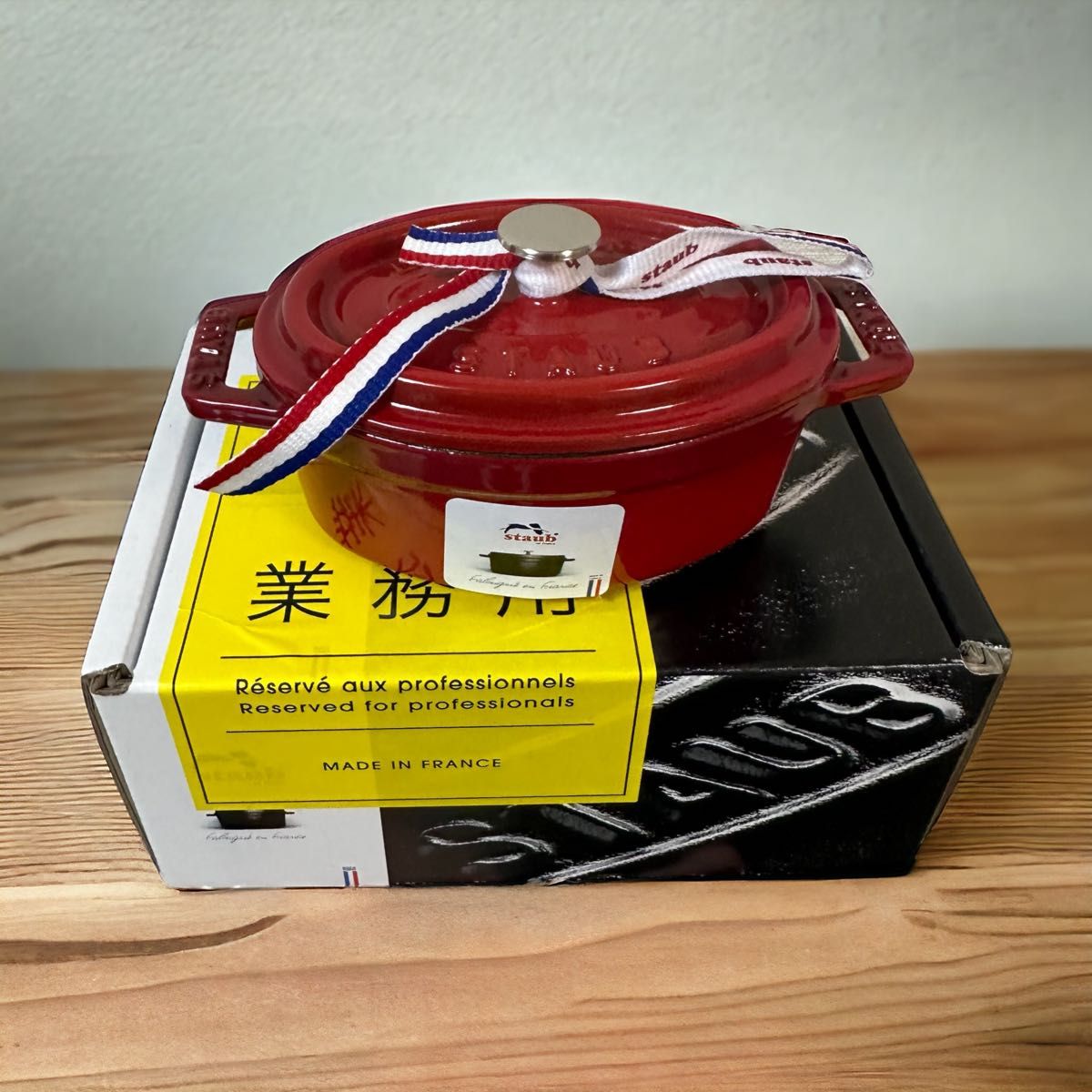 新品・未使用！【Staub ストウブ】ミニココット ピコ・ココット オーバル 11cm チェリー 【送料無料】