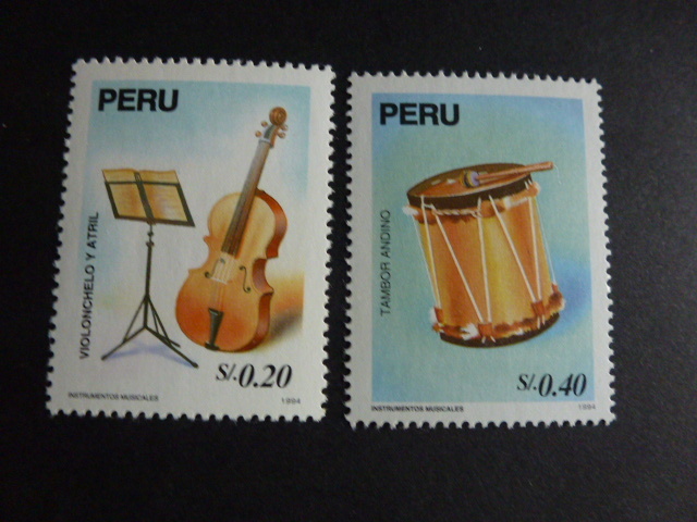 A-62 ペルー切手　楽器　２種_画像1