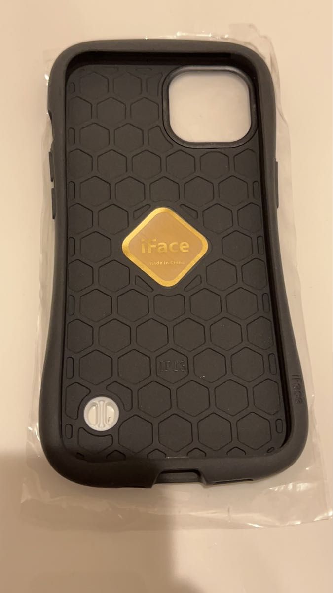白　　iFace iPhone15  アイフェイス ケース ケース 新品 未使用　耐衝撃　落下防止　傷防止　箱付き