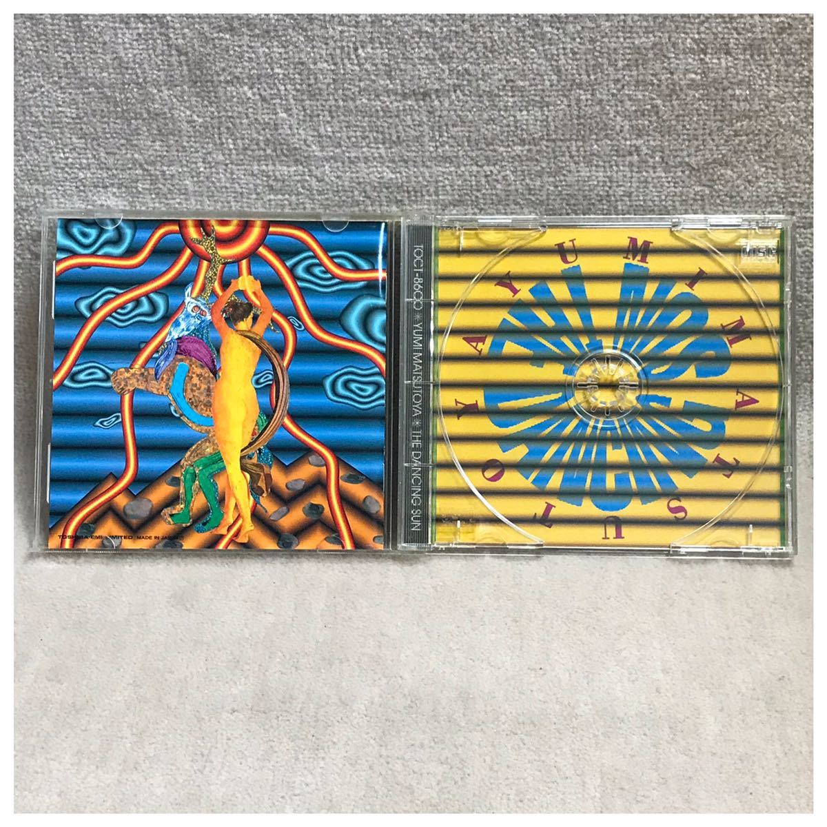 松任谷由実直筆サイン入り1983年コンサート限定図録 、ダンシングサン大判チーフ THE DANCING SUN / 松任谷由実《帯付き》|Yahoo!フリマ(旧