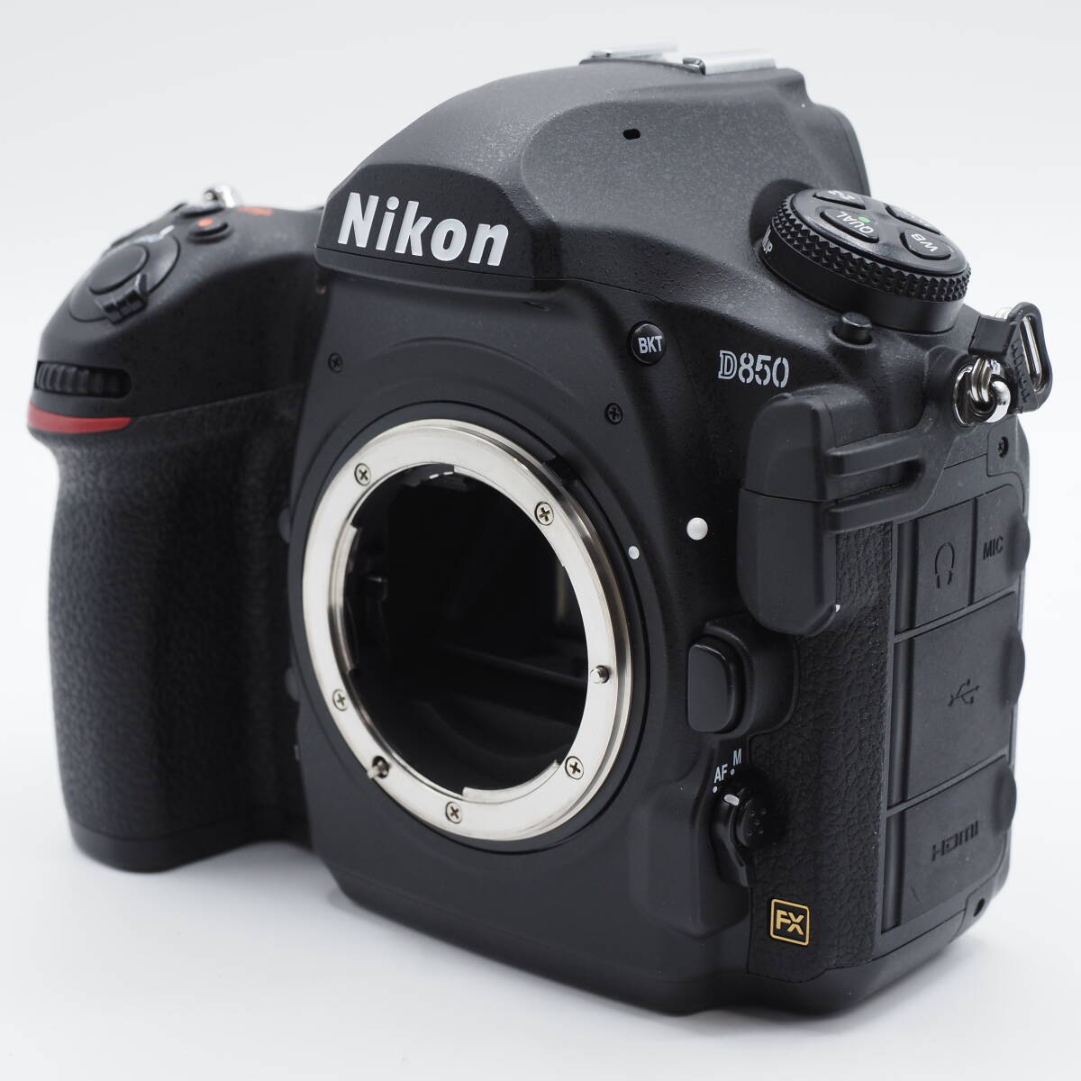 ★ショット数27,990回・元箱付き新品級★ Nikon ニコン デジタル一眼レフカメラ D850 ブラック #2015_画像3