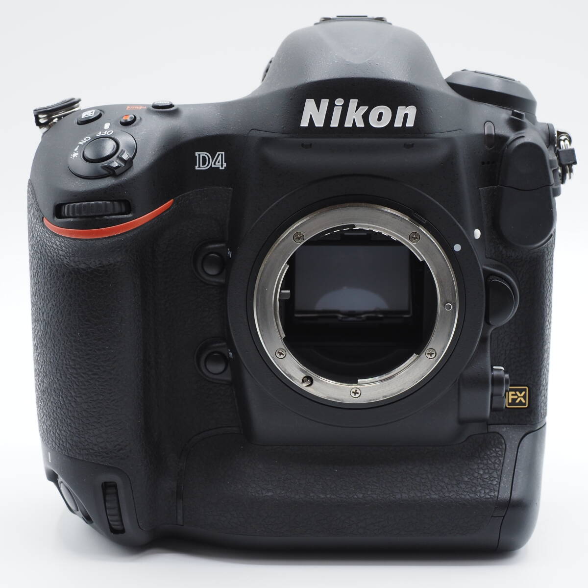 ★ショット数5,585回・元箱付き極上品★ Nikon ニコン デジタル一眼レフカメラ D4 ボディー #2077_画像2