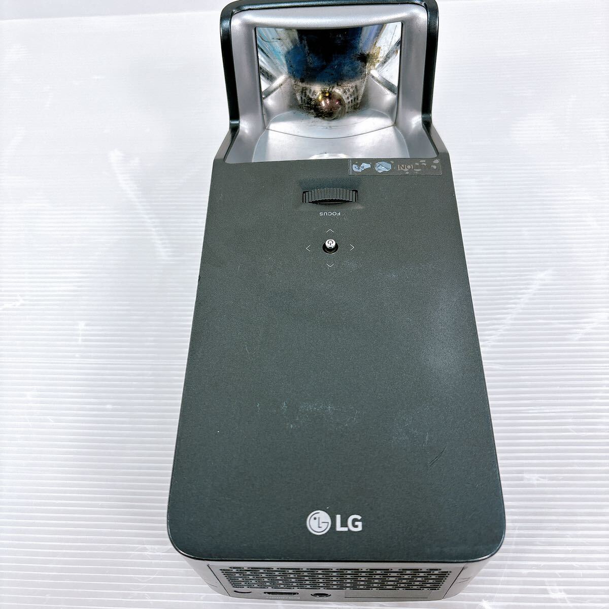 【現状品】 LGエレクトロニクス Minibeam UST PF1000UGブラック超単焦点 プロジェクター リモコン付き_画像7