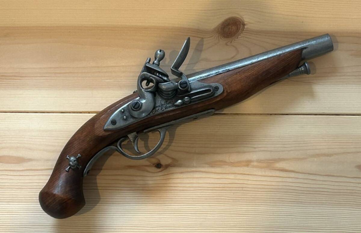 DENIX flint lock piste ru ornamental gun old style gun model gun sea .