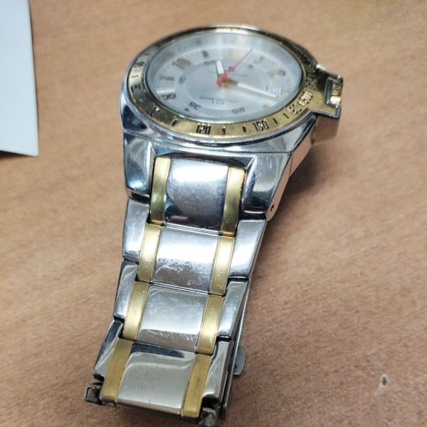 正規品/保証付き☆トミーヒルフィガー/TOMMY HILFIGER☆WATCH F90294/クォーツ腕時計【メンズ/シルバー/ゴールド】余りコマ◇cKC5_画像10