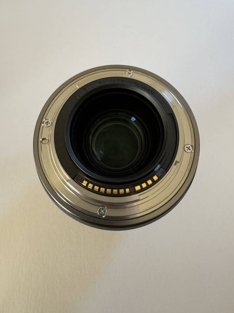 Canon レンズ キャノン LENS CANON RF35mm F1.8 MACRO IS STM マクロ　極美品　フィルター付き　フード付き_画像6