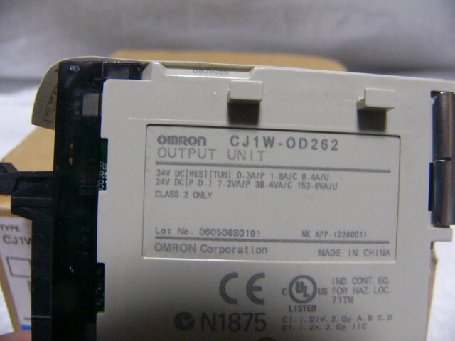 ★未使用★ OMRON PLC CJ1W-OD262 出力装置_画像2