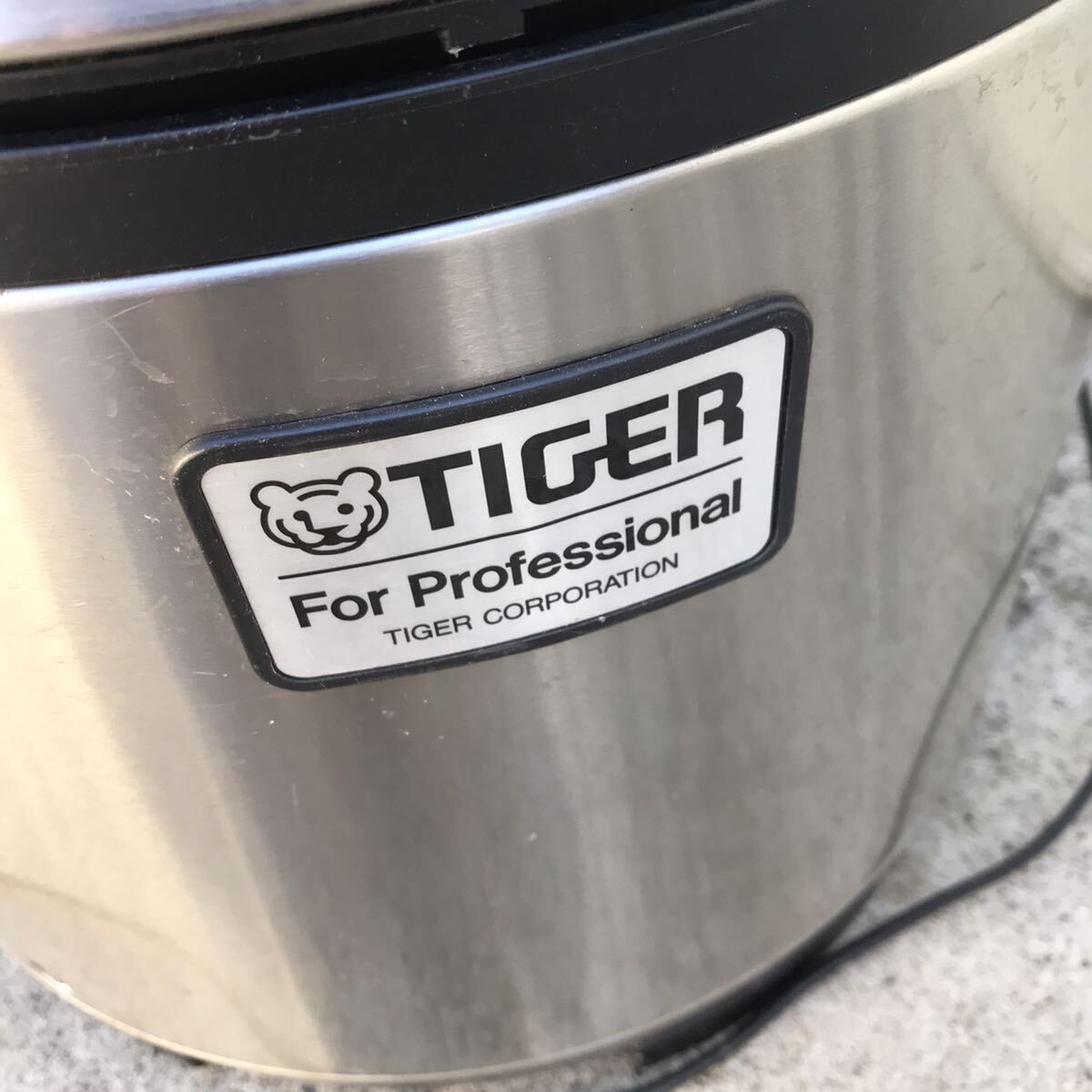 refle● 通電のみ確認　TIGER タイガー 業務用 JNO-A361 3.6炊き　炊飯ジャー　ジャンク　現状品　ステンレス　18年製_画像6