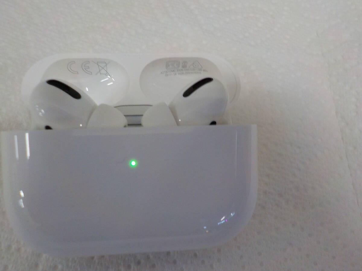 ◇１円~！AirPods Pro 【MLWK3J/A】 With MagSafe Charging Case　ワイヤレスイヤホン_画像2