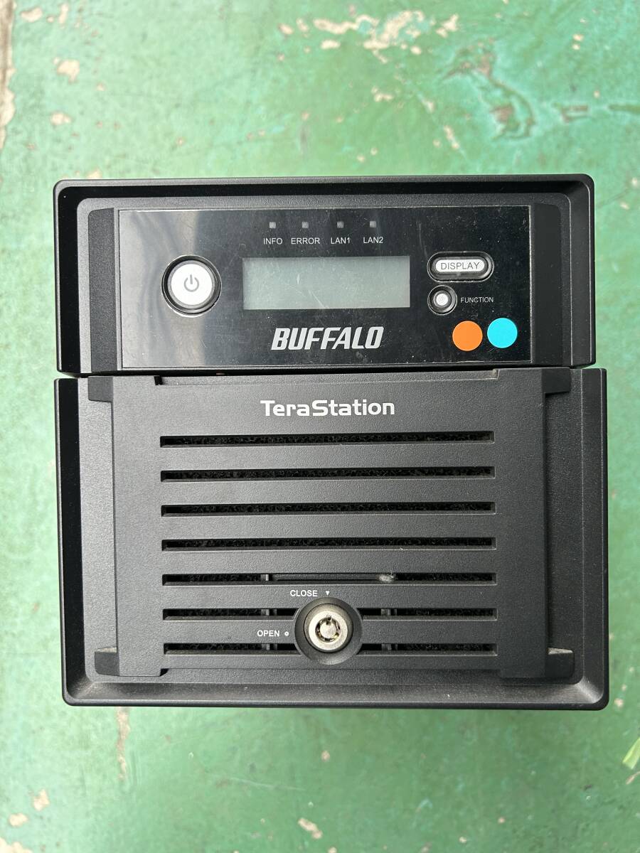 ★中古品 通電確認のみ BUFFALO TeraStation TS-WX2.0TL/R1 HDD・鍵なし★_画像1