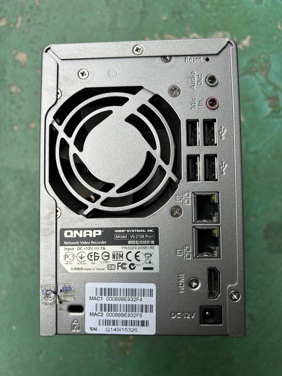 * secondhand goods QNAP VioStor VS-2108 Pro+ 2 Bay network video recorder power supply cable attaching *