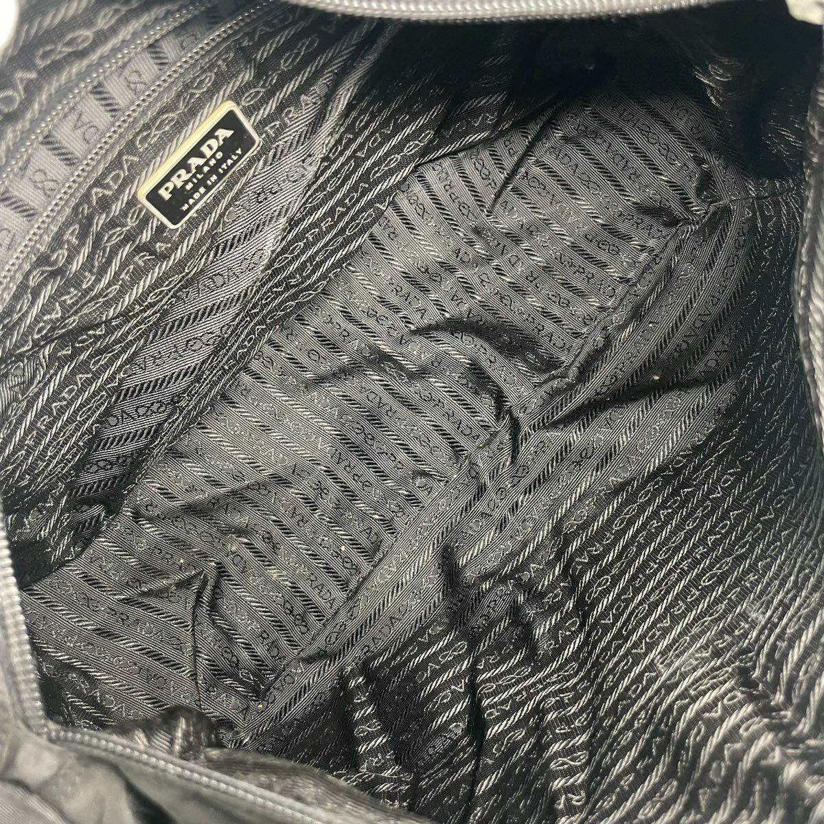 PRADA プラダ メッセンジャーバッグ ショルダーバッグ 斜め掛け ブラック 黒 ナイロン 三角ロゴ メンズ レディース 鞄の画像7