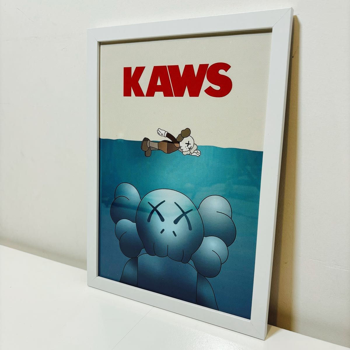 【白額付きポスター】KAWS(カウズ)47ベアブリック(A4サイズ)