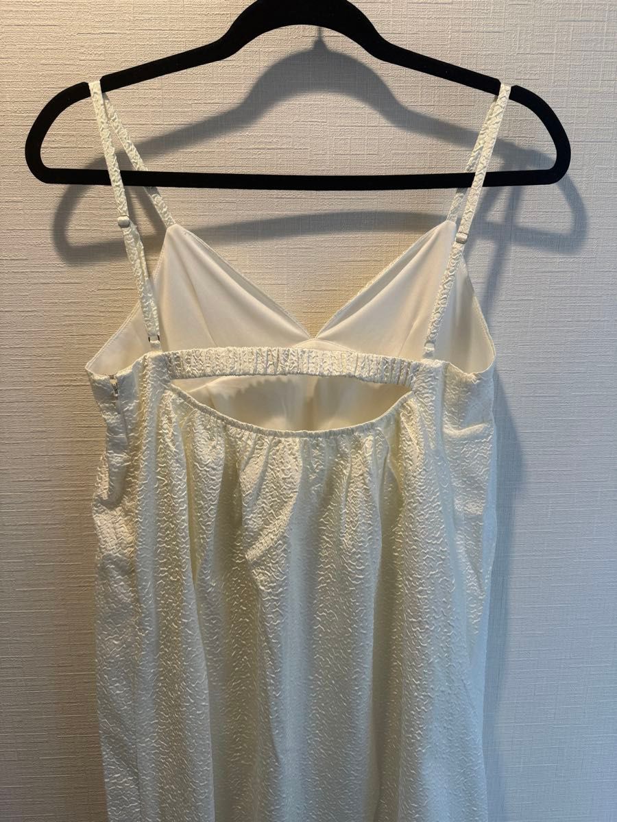 bibiy キャミワンピース white|Yahoo!フリマ(旧PayPayフリマ) bibiy キャミワンピース white|Yahoo!フリマ(旧PayPayフリマ)