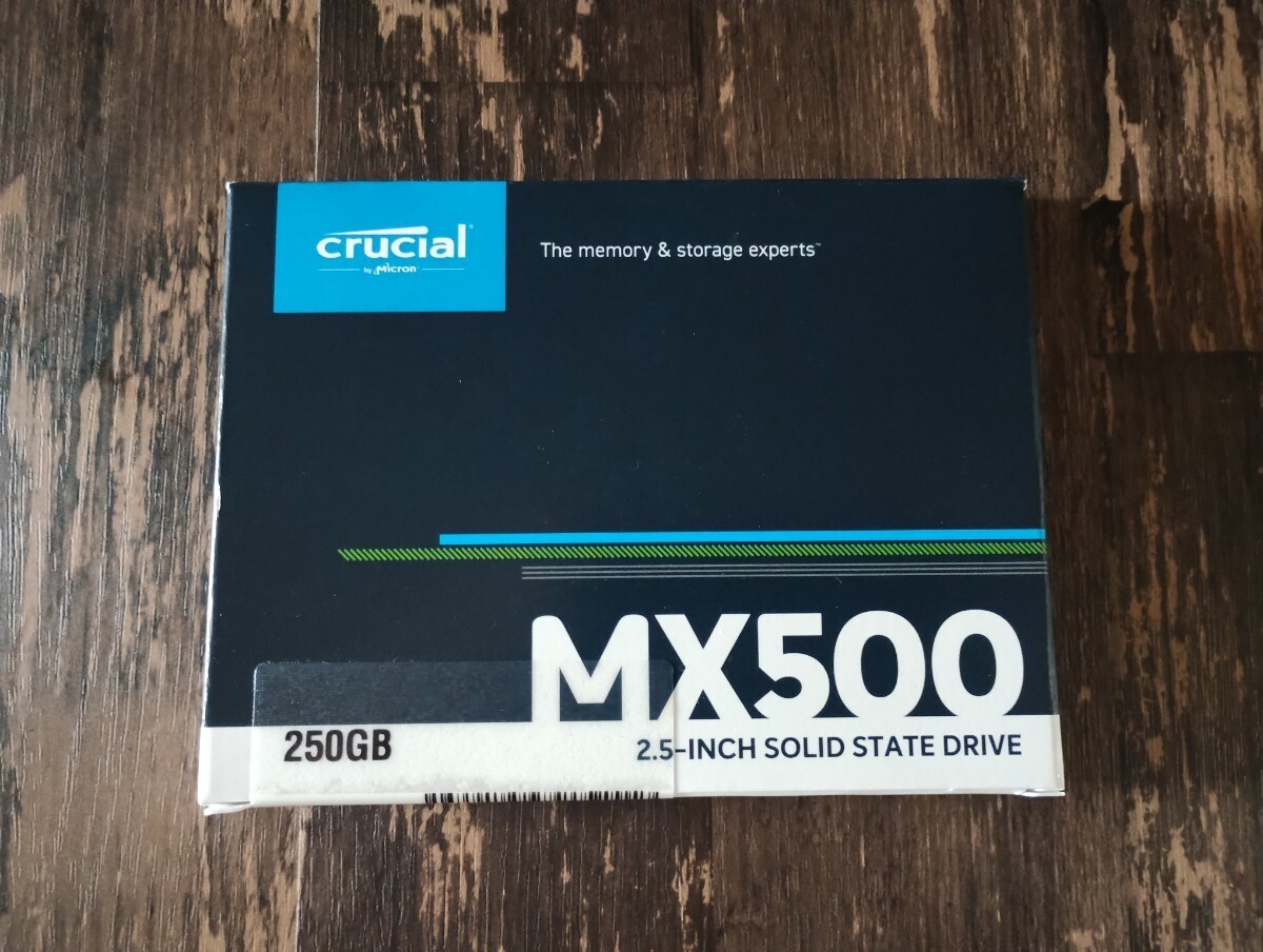【送料無料】Crucial MX500 250GB 3D NAND SATA 2.5インチ 7mm（9.5mmアダプター付き）内蔵型SSD