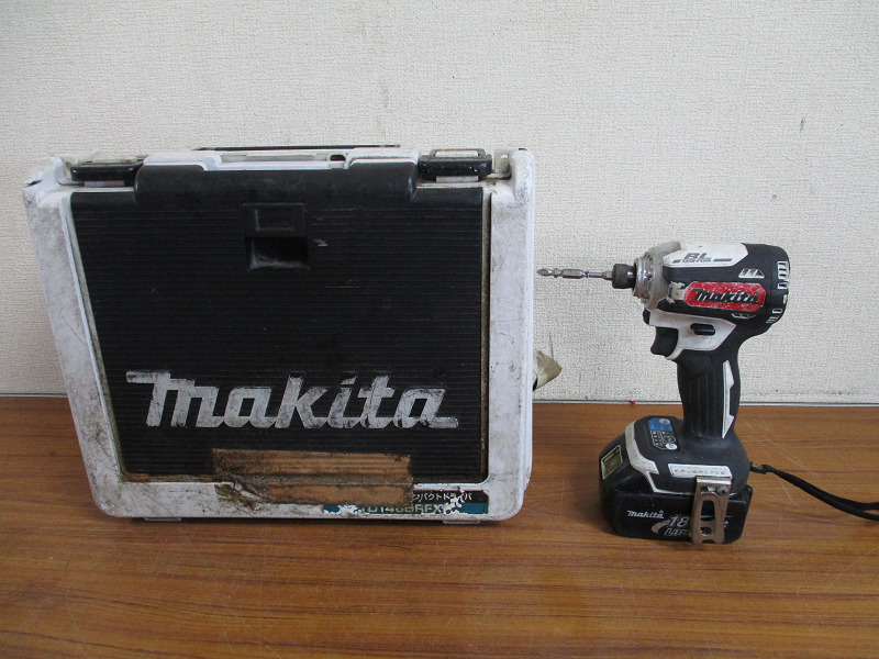【Y10/G】makita マキタ 充電式インパクトドライバ TD171D 18V 3.0Ah BL1830 バッテリー付_画像1