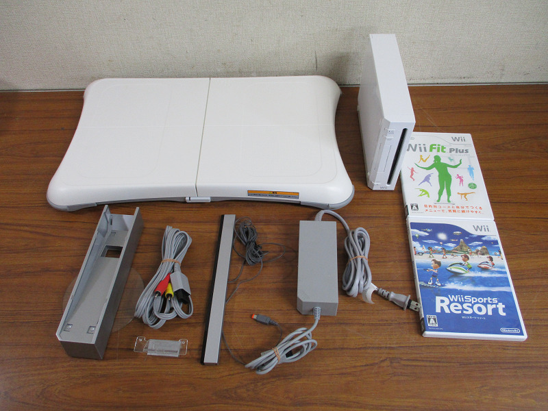 【Y14/M】Nintendo ニンテンドー Wii RVL-001 バランスWiiボード RVL-021 ソフト Wii Fit Plus Wii Sports Resort コントローラー欠品_画像1