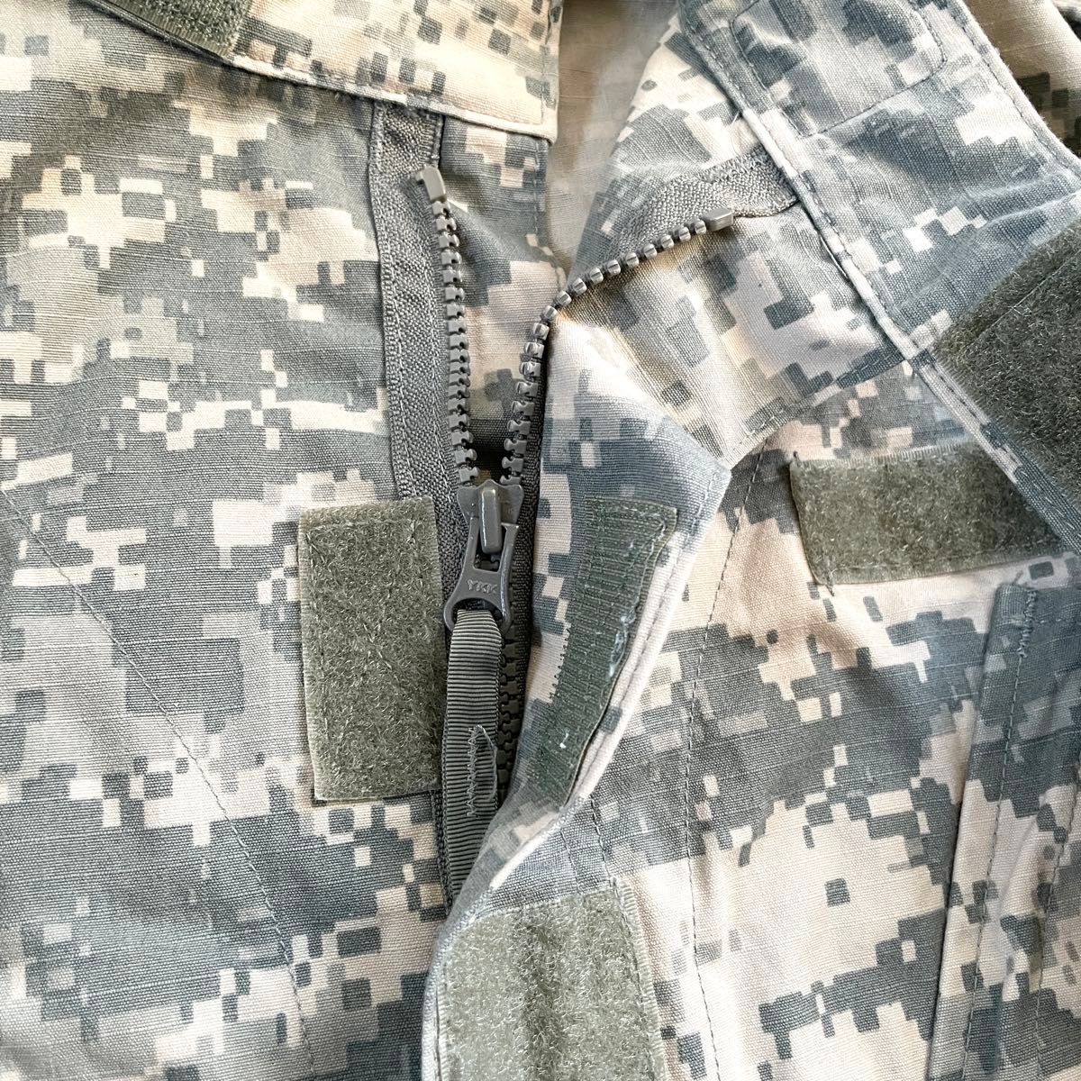 【ミリタリージャケット】US ARMY アーミー ヴィンテージ  古着 アウター シャツ 迷彩柄 デジカモ メンズ M ショート丈