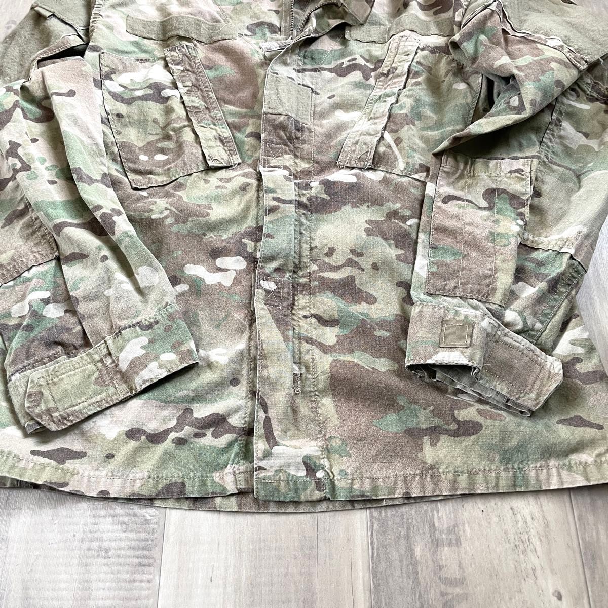 【ミリタリージャケット】US ARMY 古着 ヴィンテージ  米軍 アーミー カモフラ 迷彩柄 メンズ 匿名配送 S ショート丈